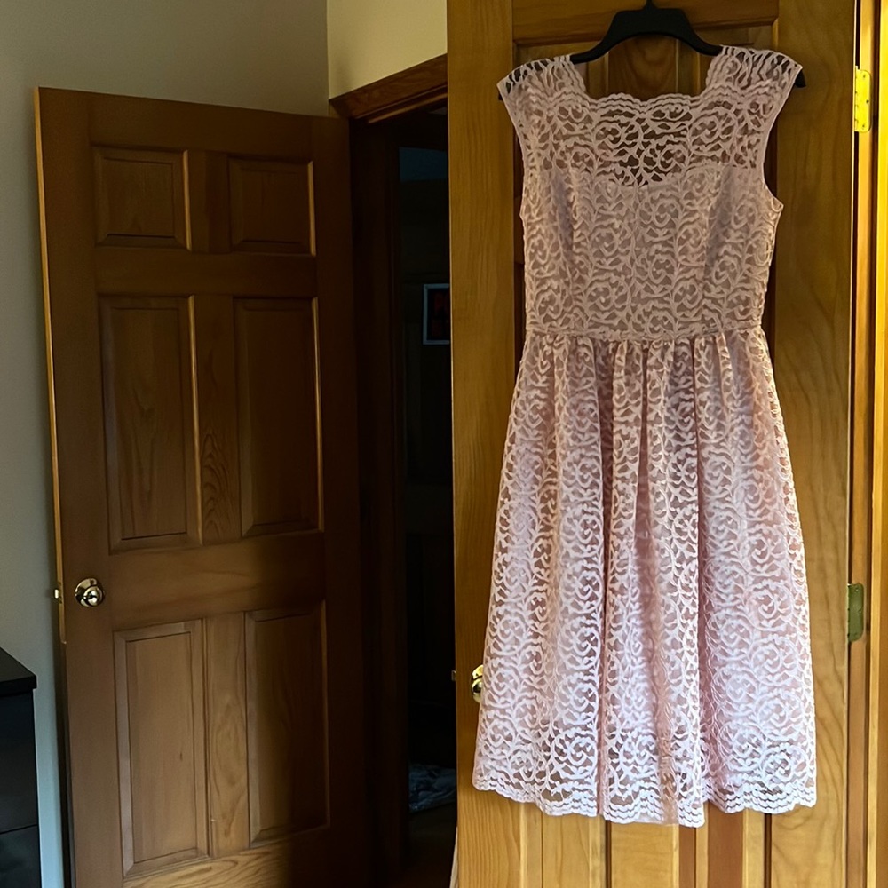 Lace dress Taranko